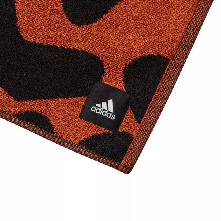 Adidas Richu Mnisi HD4765 towel - Image 3