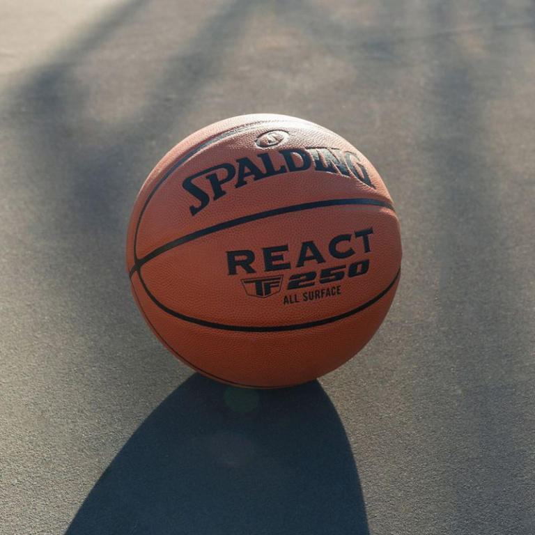 Spalding React TF-250 76801Z basketball - Image 6