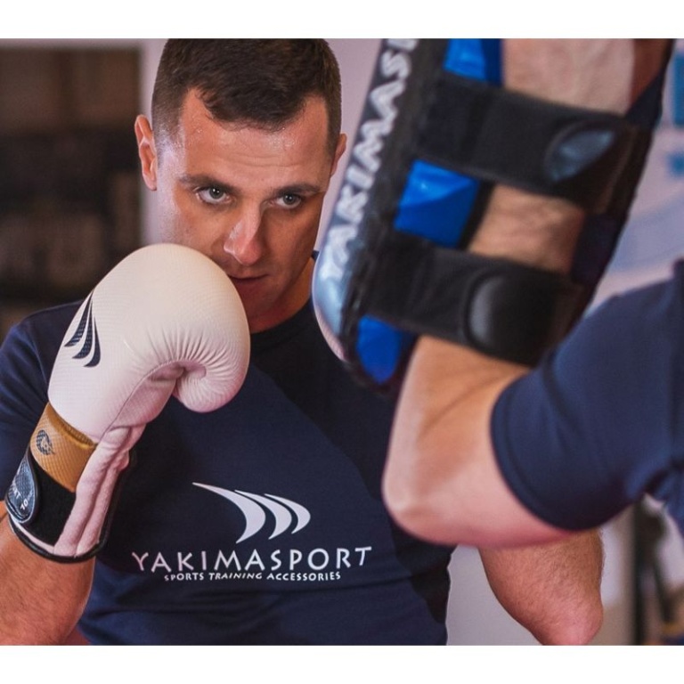 Boxing gloves Yakmaspor lion 14 oz 10034214OZ - Image 4